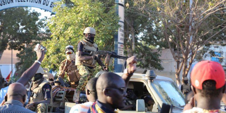 Burkina Faso: UE pede volta imediata à ordem constitucional