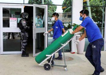 Manaus vive terceira onda por causa dos não vacinados, alerta pesquisador
