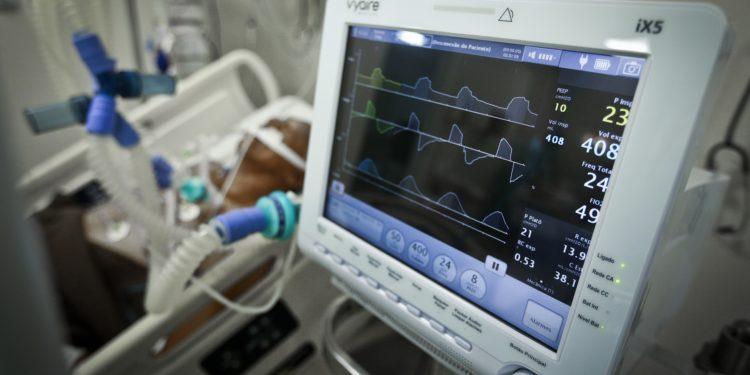 Taxa de ocupação de leitos de UTI se mantém acima de 90% no DF