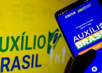 Gasto do governo com Auxílio Brasil deve chegar a R$ 89 bi em 2022
