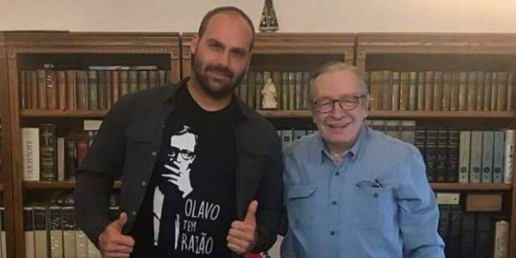 Morte de Olavo de Carvalho repercute entre políticos