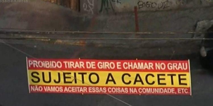 PCC coloca faixas em 18 cidades e ameaça motociclistas por barulho