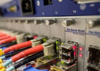 Chinês se irrita com conexão, queima cabo de Internet e é preso