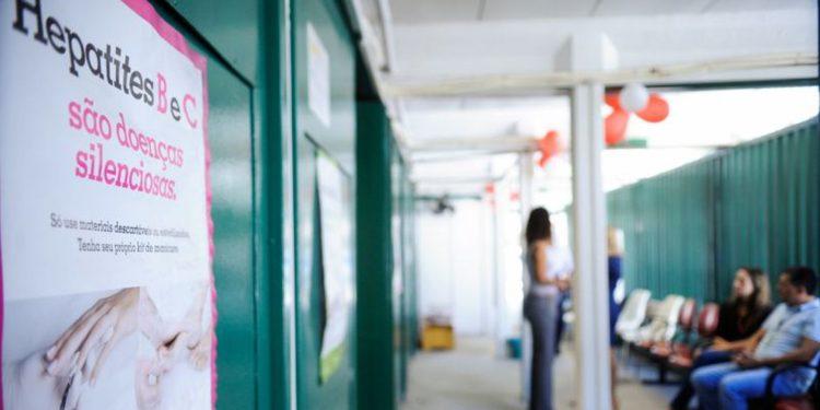 Sancionada lei que obriga sigilo de condição a quem tem HIV e hepatite