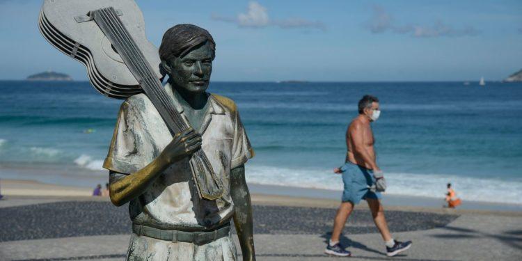 Hoje é Dia: Tom Jobim e bossa nova são destaques