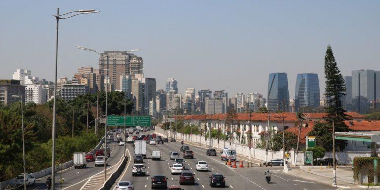 São Paulo retoma rodízio de veículos