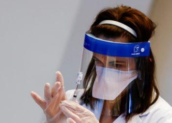 Capitais contratam profissionais de saúde para atender alta de pacientes de Covid-19