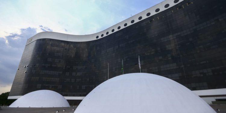 TSE aprova criação da União Brasil, fusão entre DEM e PSL