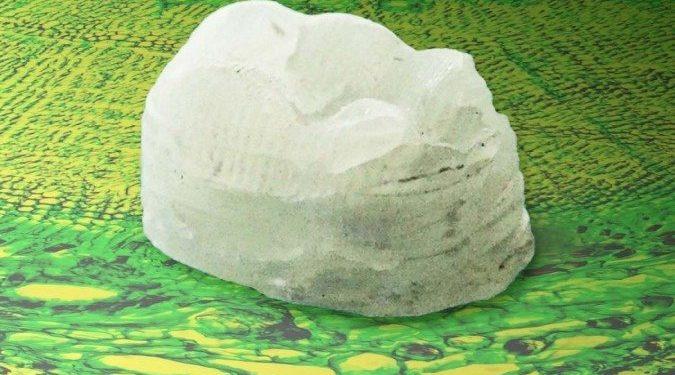 Plástico sustentável desenvolvido pelo MIT pode substituir polímero no futuro