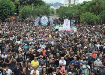 Policiais aumentam pressão por reajuste salarial e iniciam movimentos de greve
