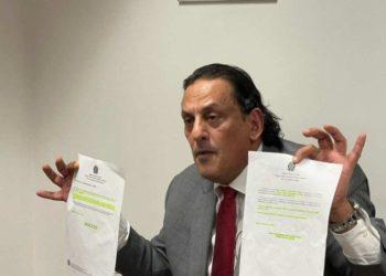 Réu por racismo, Wassef denuncia “farsa” e ataca policiais e promotora