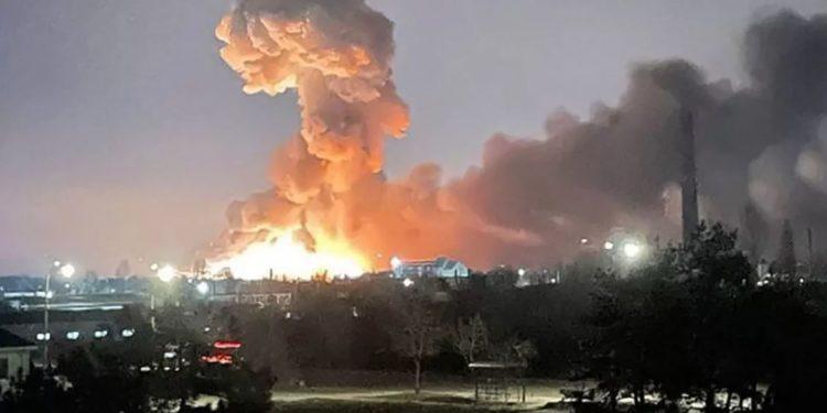 Rússia : conselheiro ameaça com saída de tratados nucleares