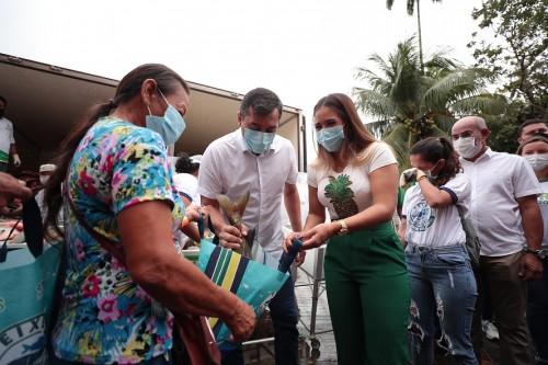 Peixe no Prato Solidário: Wilson Lima entrega seis toneladas de pescado em Manacapuru