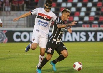 Em dia de homenagens a Sócrates, Corinthians e Botafogo empatam