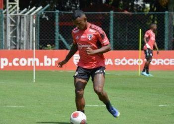 São Paulo encerra preparação para o duelo contra o Santos; veja provável escalação