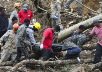 Governo autoriza emprego das Forças Armadas nas buscas em Petrópolis
