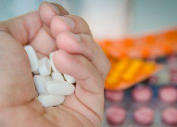 Uso prolongado de paracetamol aumenta risco de derrame e infarto