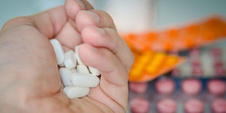 Uso prolongado de paracetamol aumenta risco de derrame e infarto