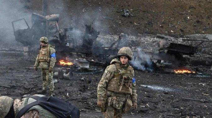 Soldados ucranianos denunciam que russos receberam alimentação vencida