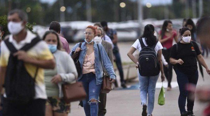 Covid-19: fim do uso de máscaras no Distrito Federal divide opiniões