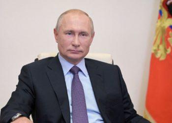 Putin diz para Ucrânia parar de lutar em meio a pedidos de cessar-fogo
