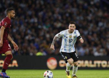 Eliminatórias: sob o comando de Messi, Argentina derrota Venezuela