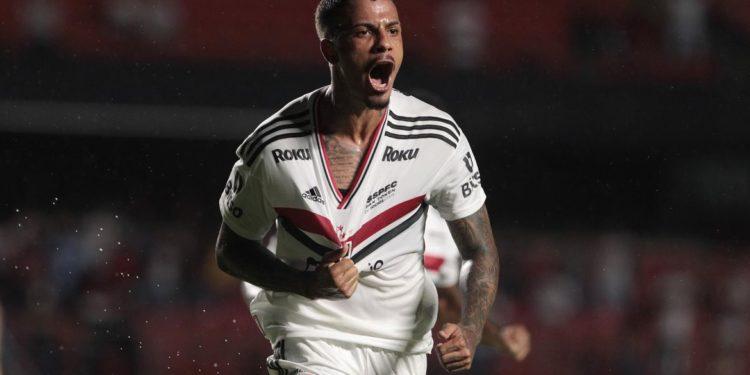 São Paulo vence Manaus e avança na Copa do Brasil