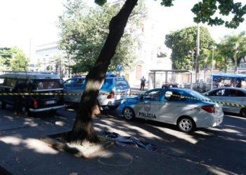 ‘É meu marido!’, viúva se desespera ao reconhecer homem morto com tiro na cabeça em assalto na Tijuca