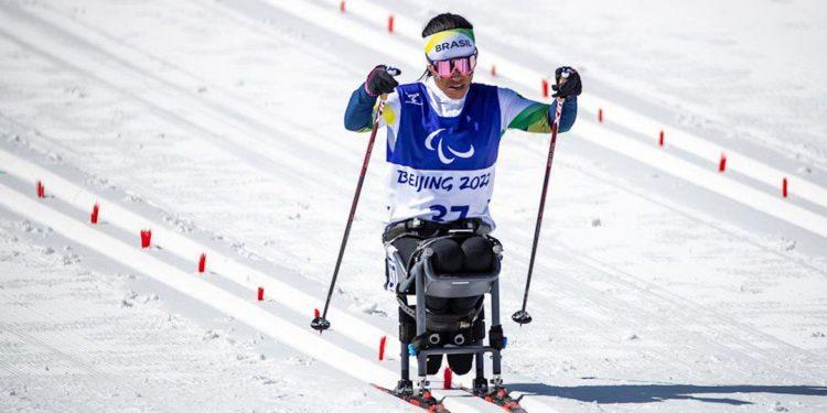 Brasileiros estreiam nos Jogos Paralímpicos de Inverno