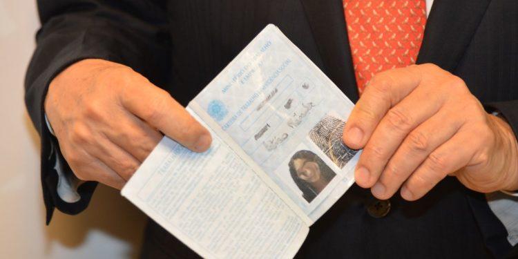 Taxa de desemprego fica em 11,2% em fevereiro