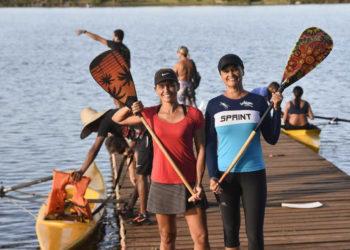 Canoa havaiana: o esporte que une vizinhos no Lago Paranoá