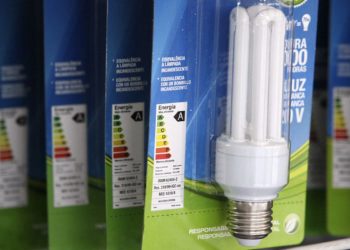 Aneel aprova reajuste na conta de luz em quatro estados