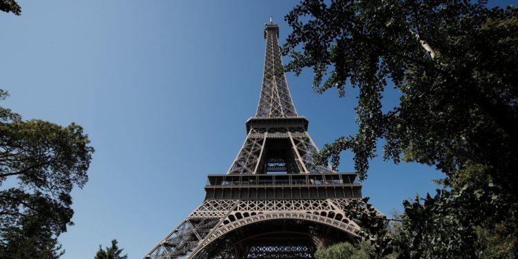 Franceses vão às urnas para eleger novo presidente