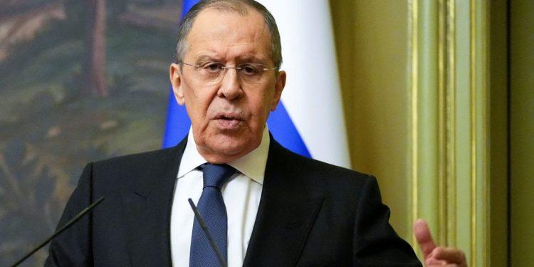 Rússia inicia nova fase de operações na Ucrânia, diz chanceler