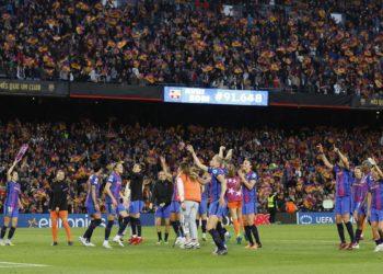 Barcelona recebe o maior público da história do futebol feminino