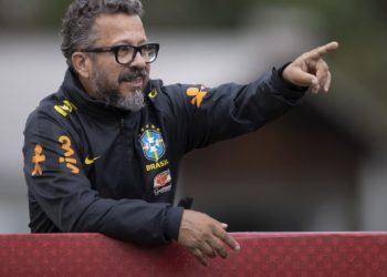 Copa do Catar: Cléber Xavier diz que é hora de observar os adversários