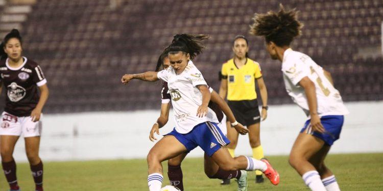 Com lei da ex, Cruzeiro supera Ferroviária pelo Brasileiro Feminino