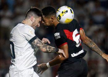 Em jogo de falhas de lado a lado, Botafogo e Atlético-GO empatam
