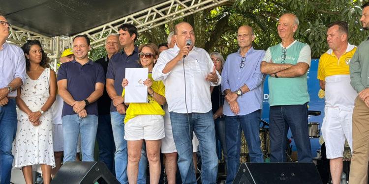 Aniversário de Brasília: Clube Unidade Vizinhança recebe escritura