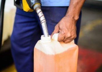 Brasil tem 3ª gasolina mais cara do mundo, calcula consultoria