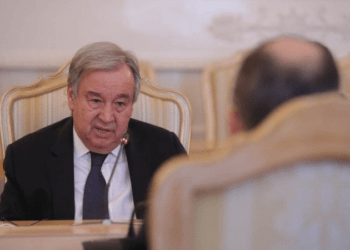 Em Moscou, secretário-geral da ONU pede cessar-fogo na Ucrânia