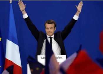 Macron é reeleito presidente da França, apontam projeções