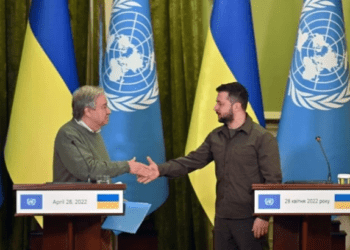 Bombardeios russos atingem Kiev durante visita do secretário-geral da ONU