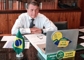 Bolsonaro diz que há “90% de chance” de Braga Netto ser vice de chapa