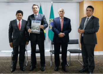 PDT aciona PGR contra sigilo de encontros de Bolsonaro com pastores lobistas do MEC