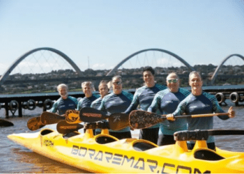 Campeões brasileiros de canoa havaiana se preparam para Mundial