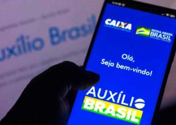 Beneficiários do Auxílio Brasil terão acesso a R$ 456 em abril