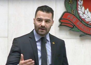 Alesp mantém processo de cassação de Arthur do Val