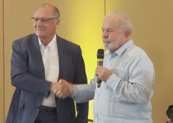 “É hora de grandeza política e desprendimento”, diz Alckmin após indicação à vice de Lula