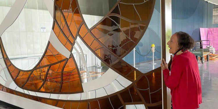 Aos 94 anos, morre a vitralista Marianne Peretti